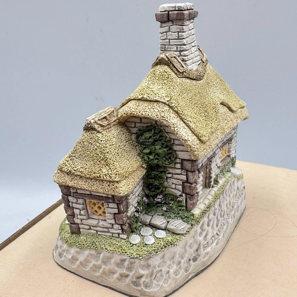 Vintage David‎ Winter Glebe Cottage Miniature Figurine 1993 Village House w/ Box